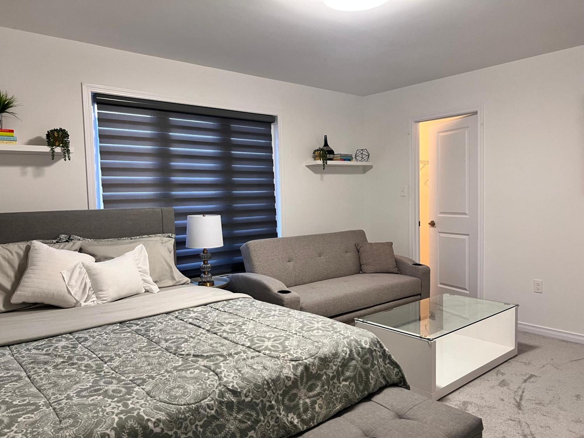 Spacious 4-Bedroom Home, Comfortably Sleeps 10 Бари Екстериор снимка